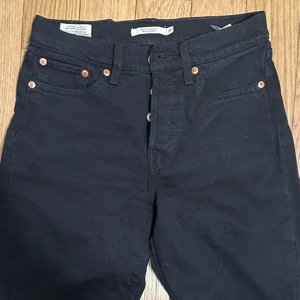 Levi's Women's Black Wedgie Straight Ankle Jeans - Size 25